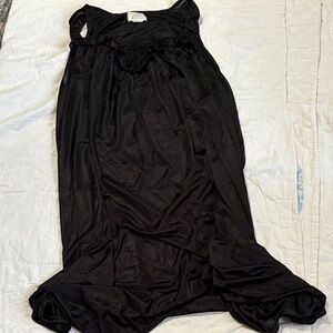Lati Fashion Black Nightgown‎